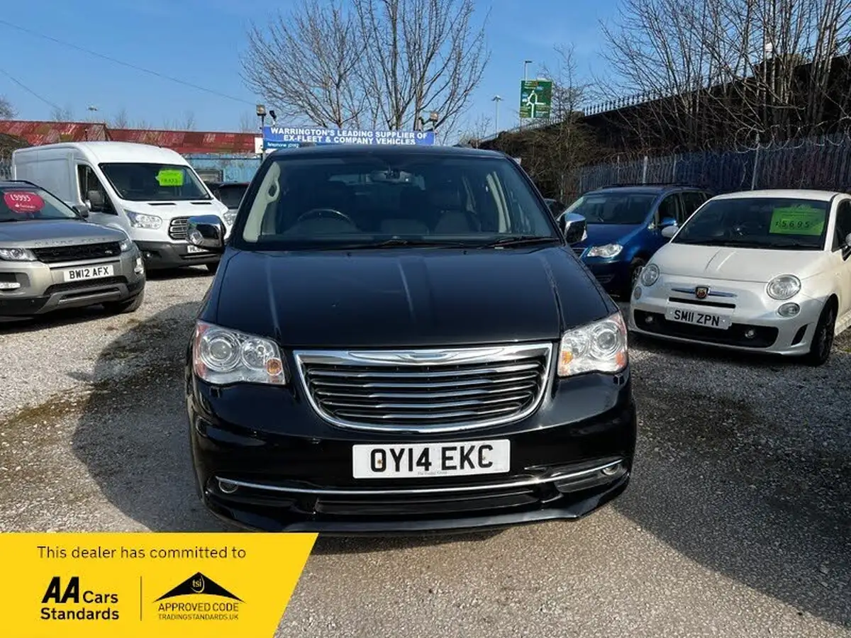 2014-chrysler-grand-voyager-28td-limited-big-2
