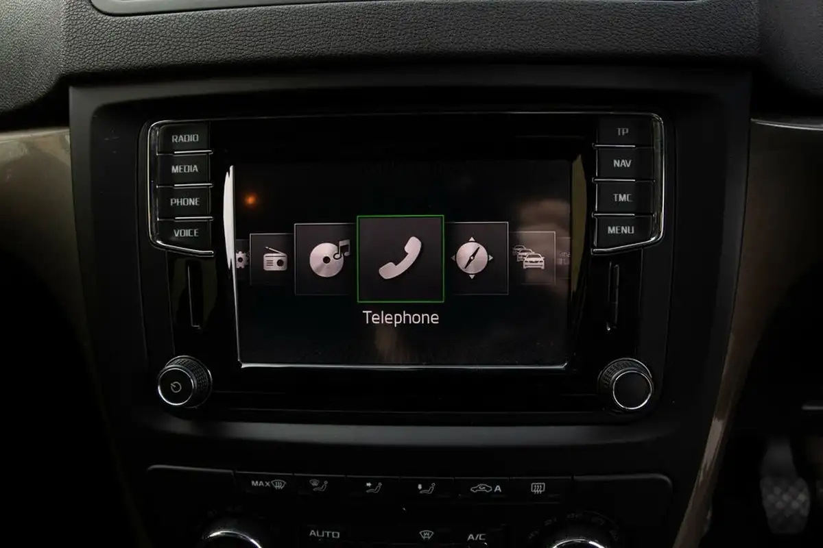 2017-skoda-yeti-outdoor-20tdi-scr-se-l-drive-109ps-big-24