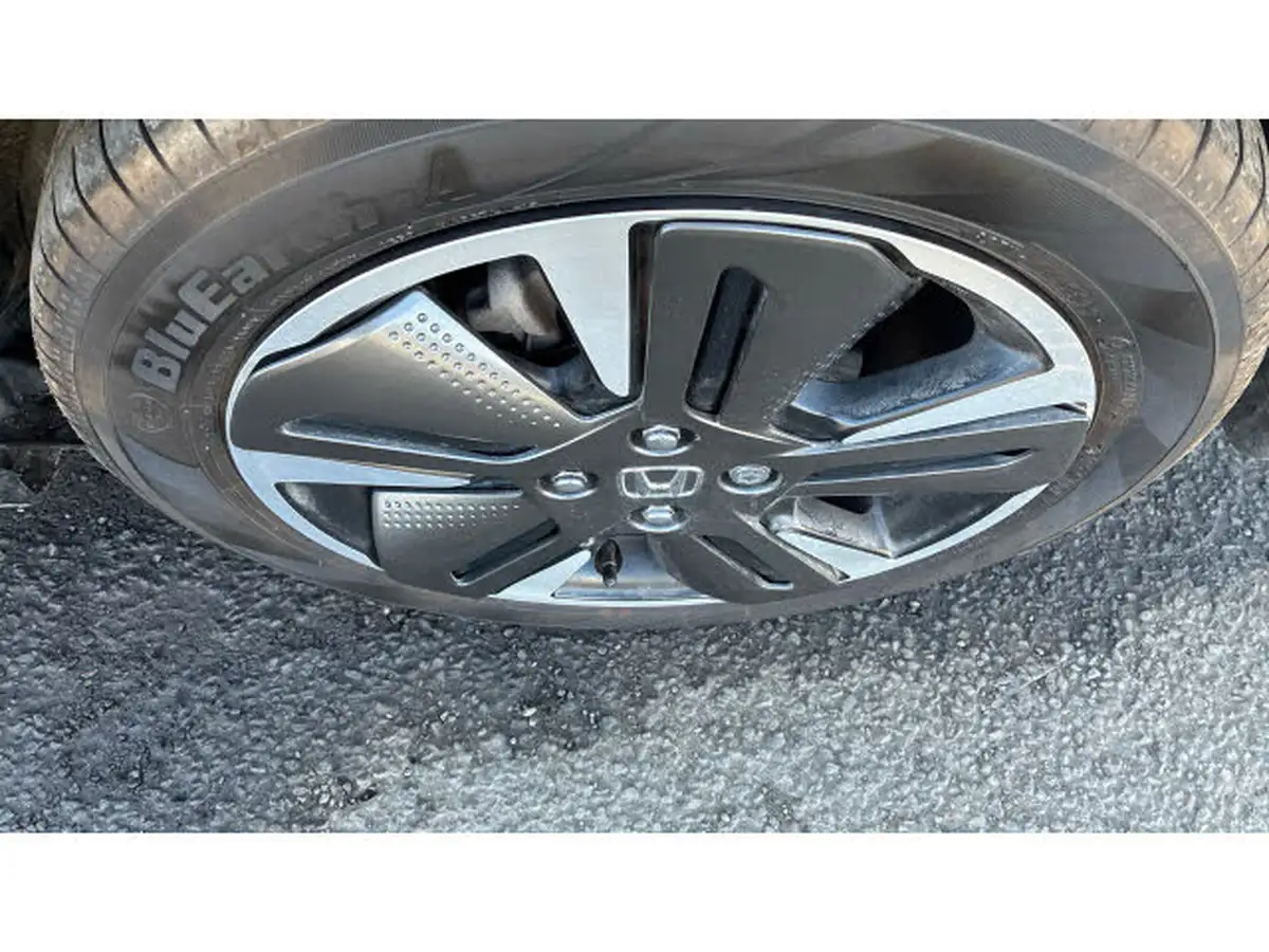 2023-honda-jazz-15-i-mmd-advance-big-32