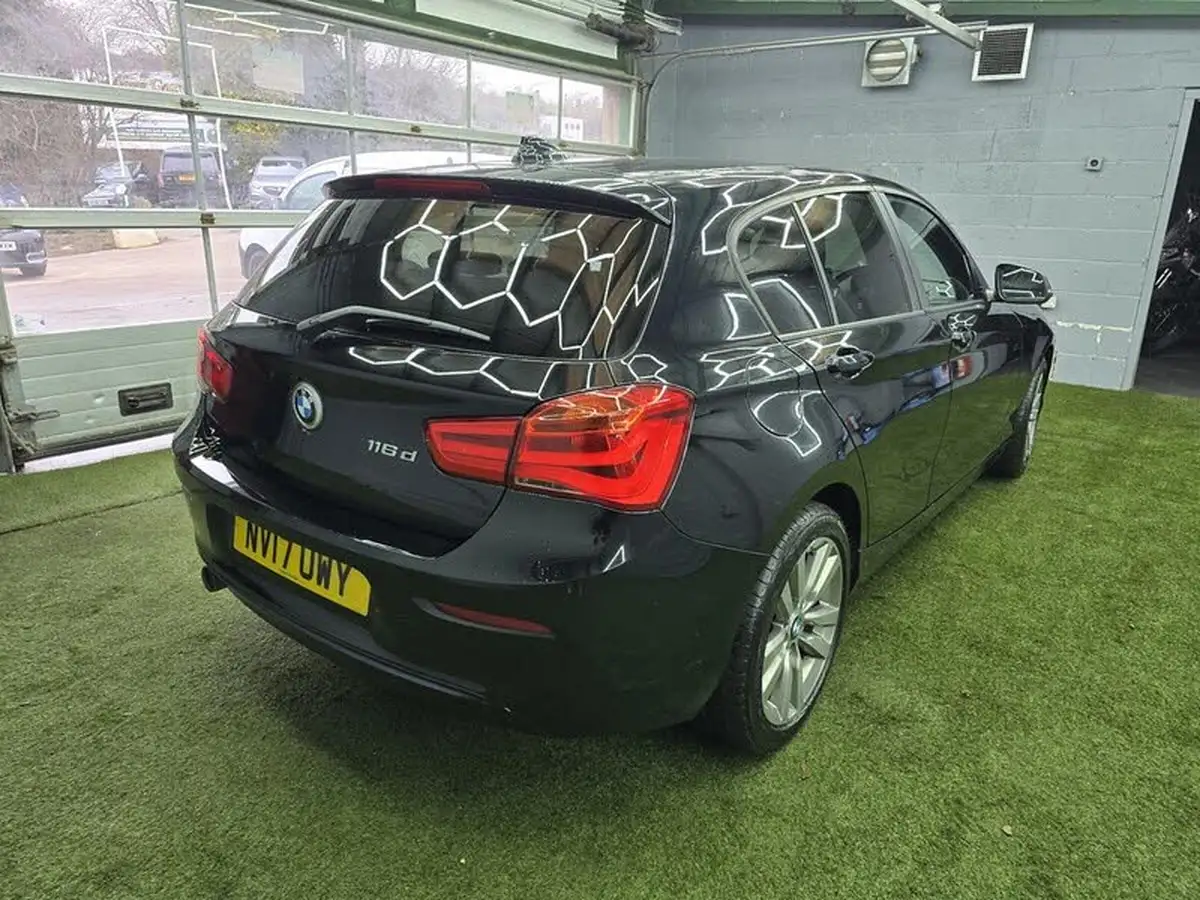 2017-bmw-1-series-15td-116d-sport-5d-big-11
