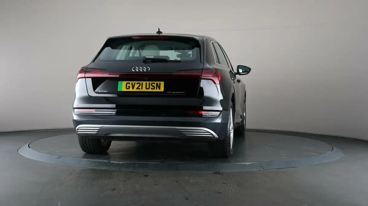 2021-audi-e-tron-50e-technik-station-wagon-big-72