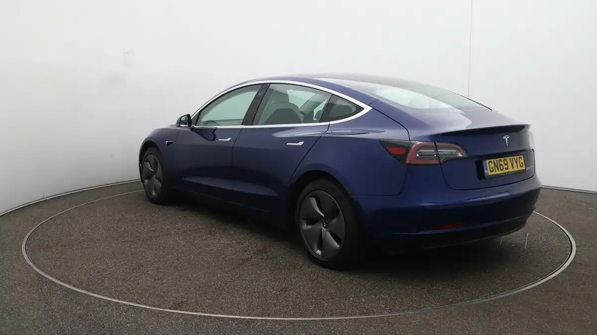2019-tesla-model-3-e-4x4-performance-pack-big-60