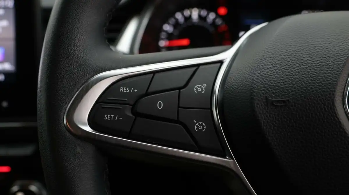 2022-renault-captur-10-tce-iconic-edition-big-23
