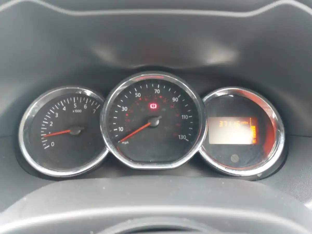 2016-dacia-duster-15dci-laureate-110bhp-ss-station-wagon-5d-big-10
