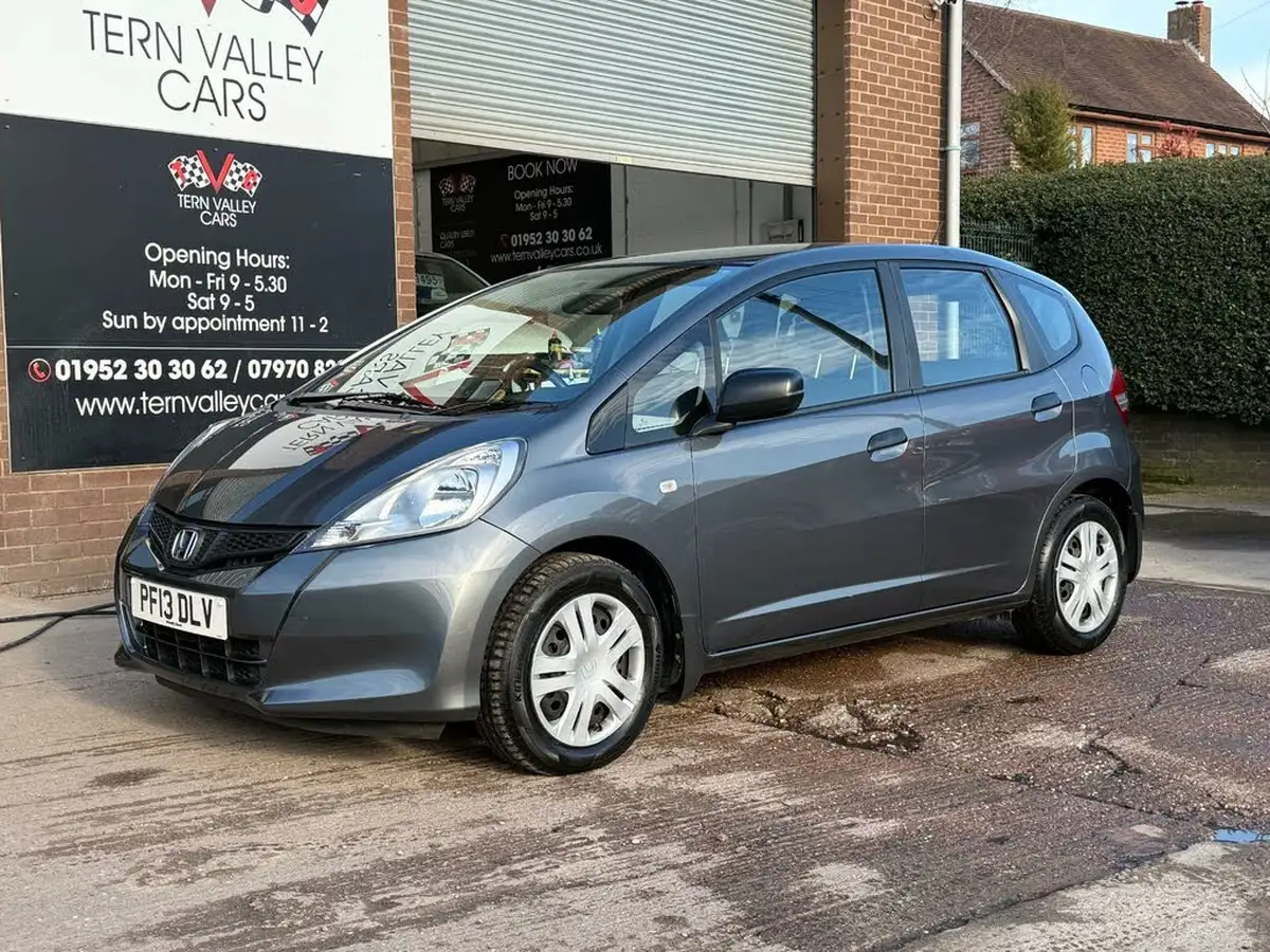 2013-honda-jazz-12-s-big-8
