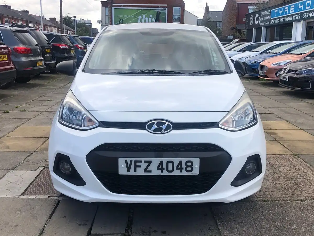 2014-hyundai-i10-10-s-big-1