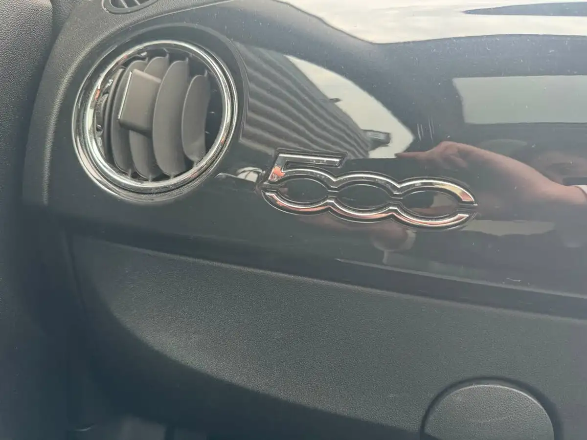 2018-fiat-500-12-lounge-big-35