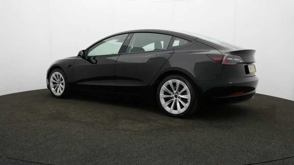 2020-tesla-model-3-e-long-range-big-72