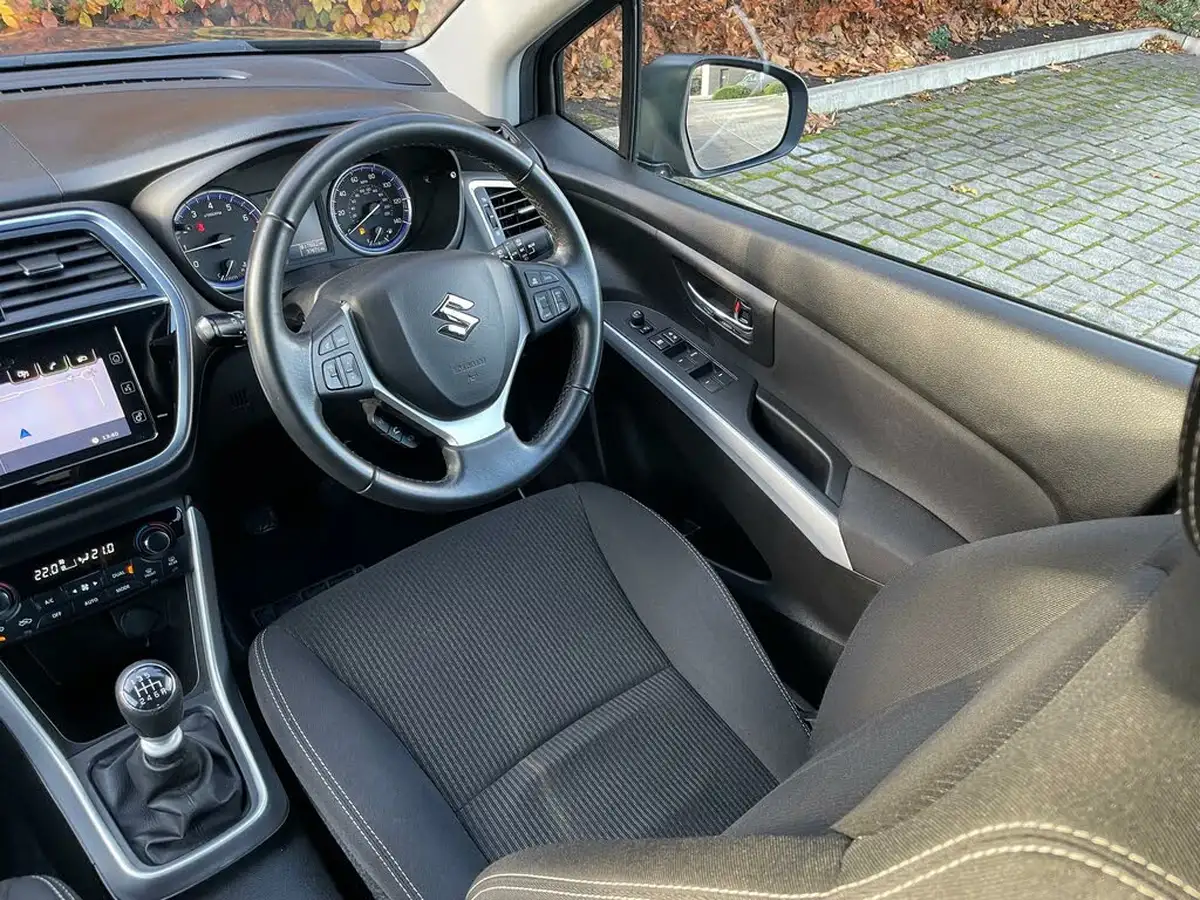 2020-suzuki-s-cross-14-boosterjet-sz-t-big-15