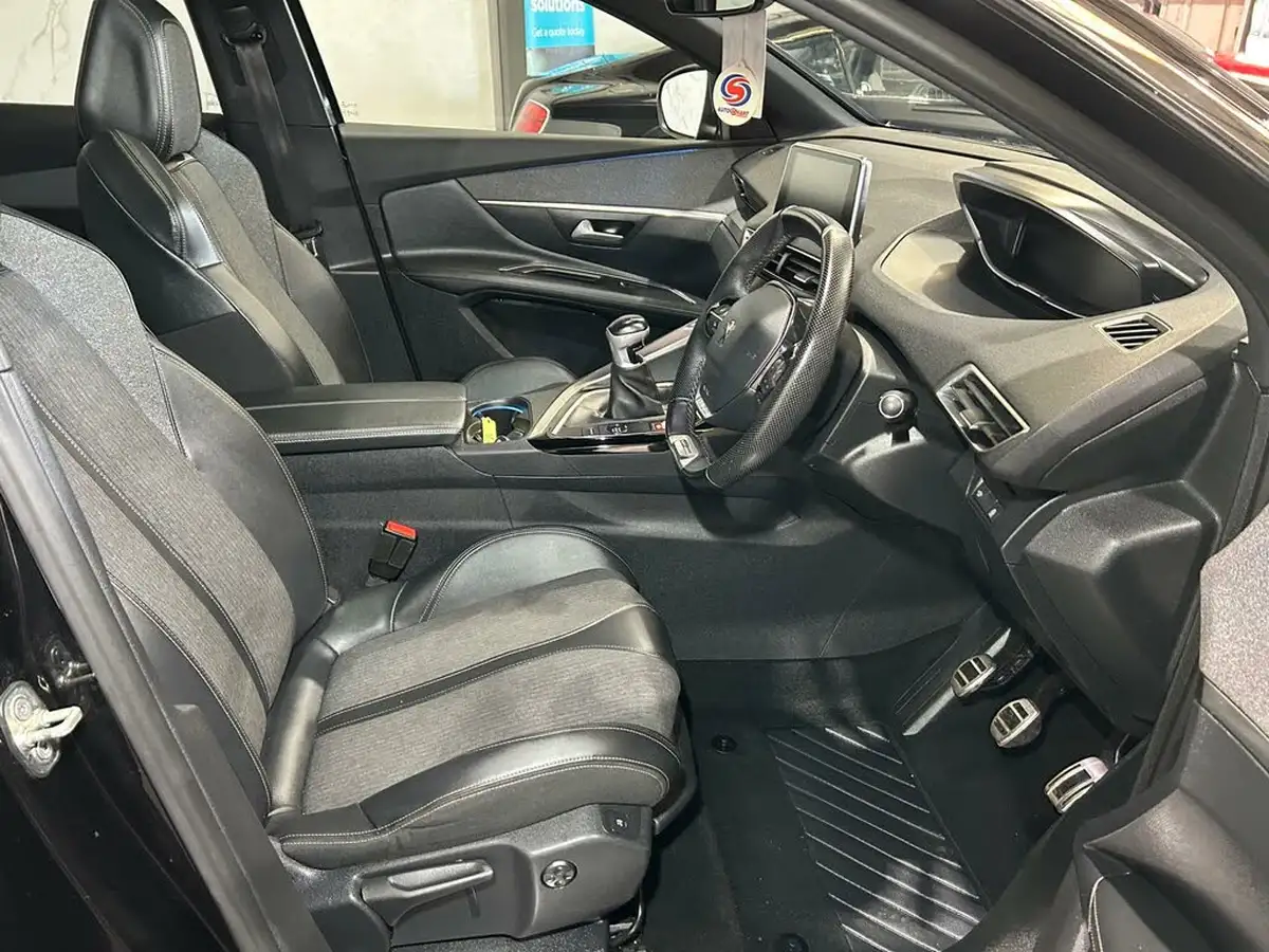 2019-peugeot-3008-suv-12-puretech-gt-line-big-14