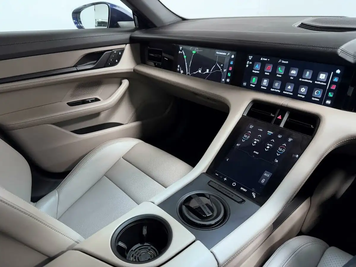 2022-porsche-taycan-e-base-476ps-performance-battery-plus-big-30