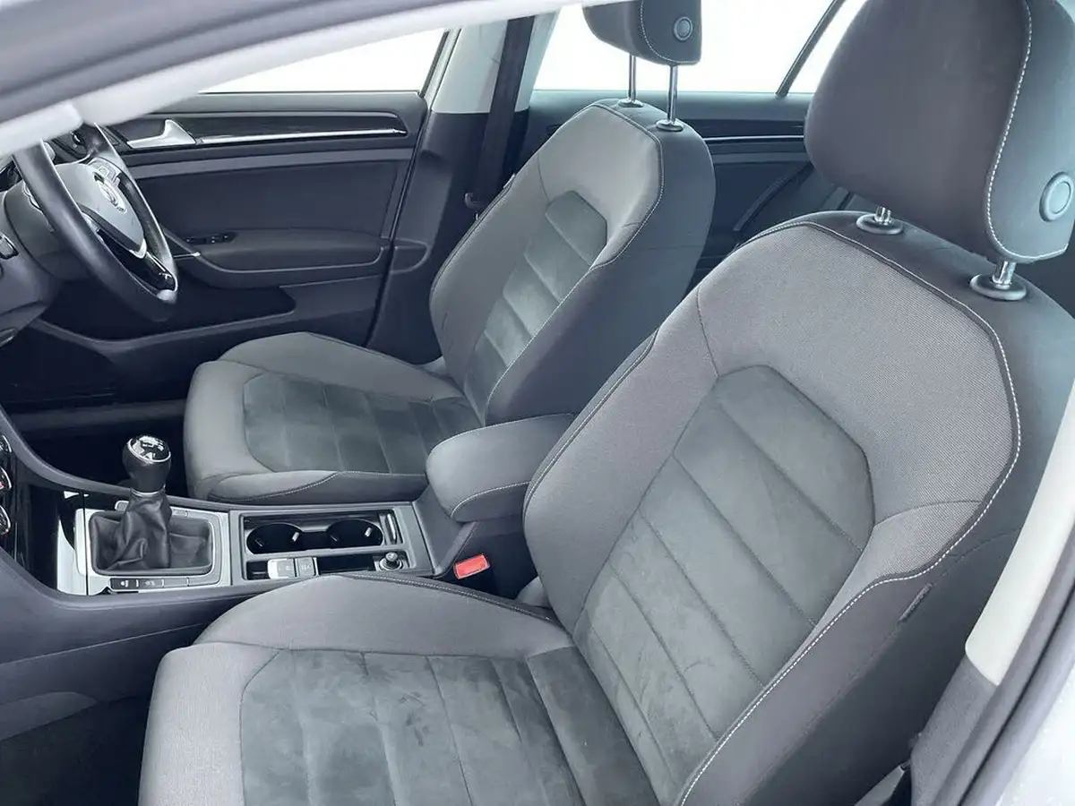2018-volkswagen-golf-15-tsi-gt-150ps-ss-hatchback-5d-big-29