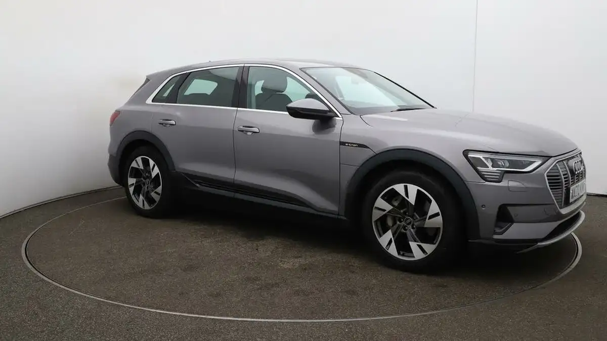 2020-audi-e-tron-50e-sport-big-39