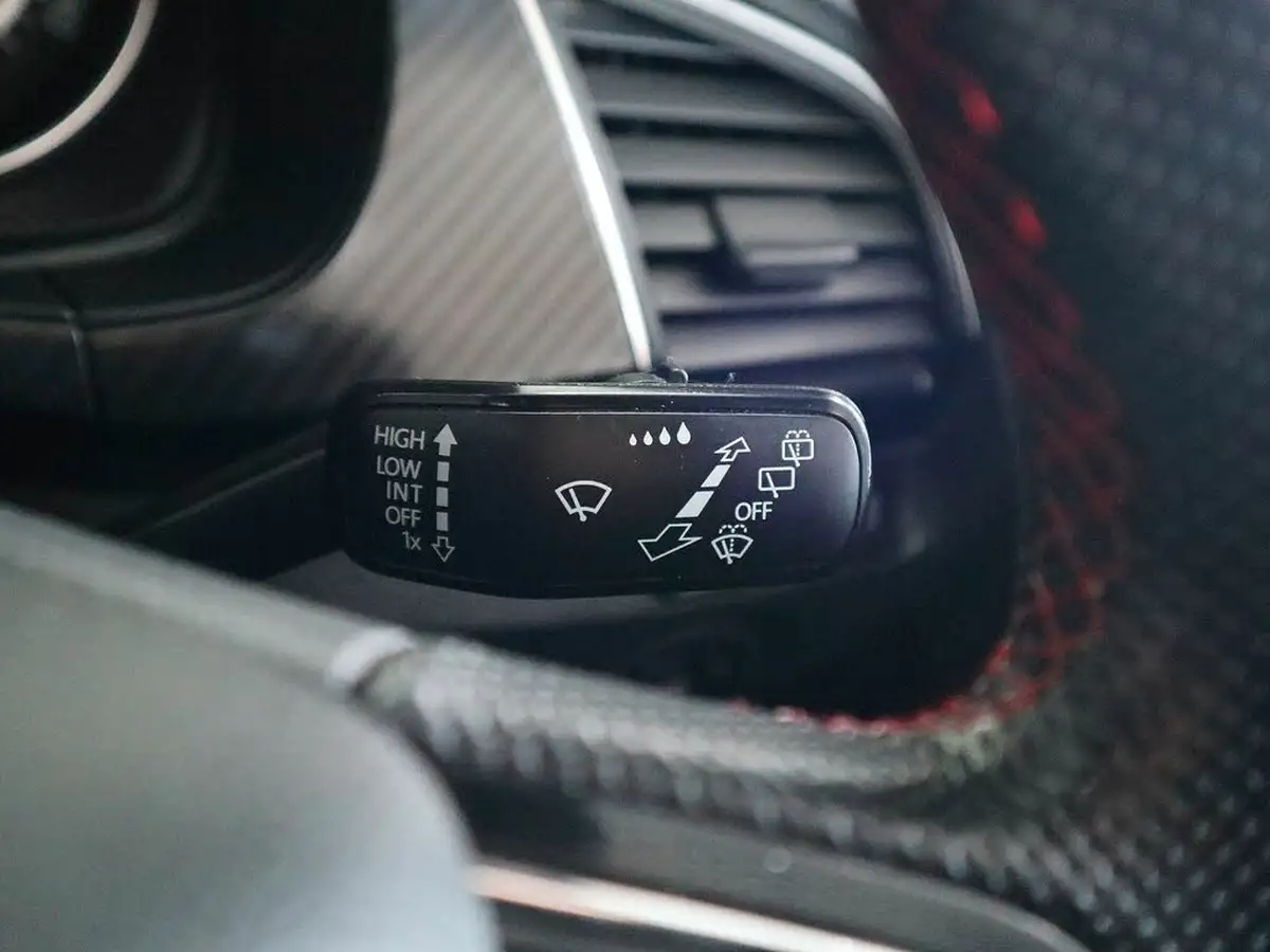 2019-skoda-fabia-10-tsi-monte-carlo-109ps-estate-big-40
