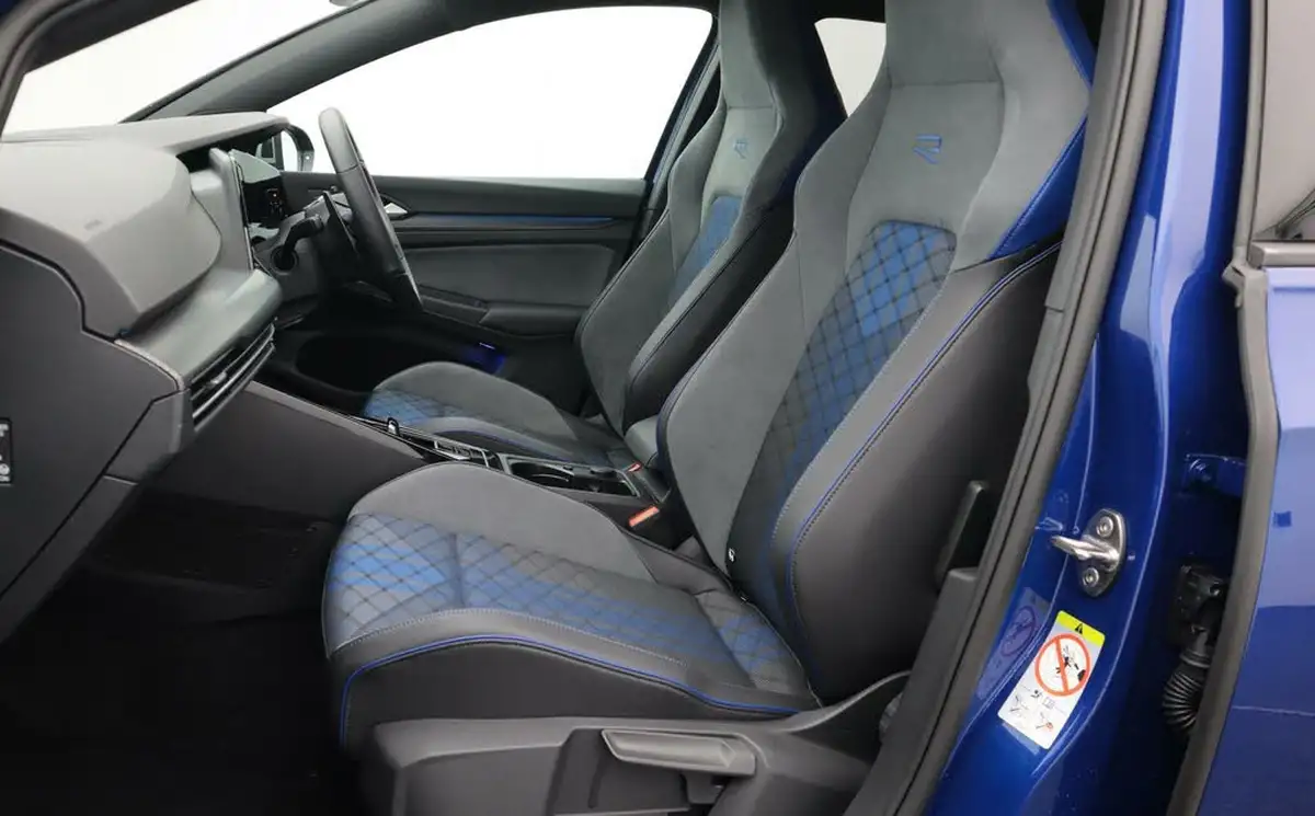 2024-volkswagen-golf-20-tsi-r-320ps-hatchback-big-14