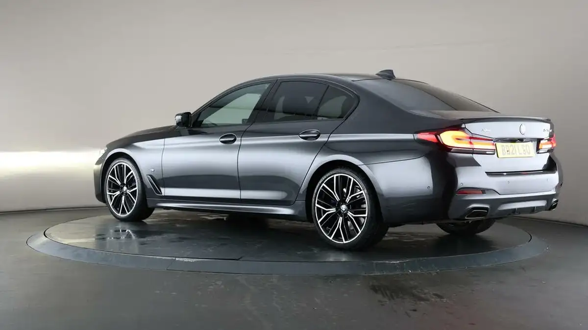 2021-bmw-5-series-20td-520d-xdrive-m-sport-mht-saloon-4d-big-73