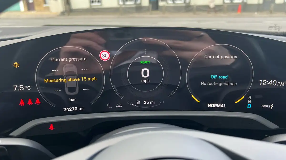 2021-porsche-taycan-e-4s-571ps-performance-battery-plus-big-15