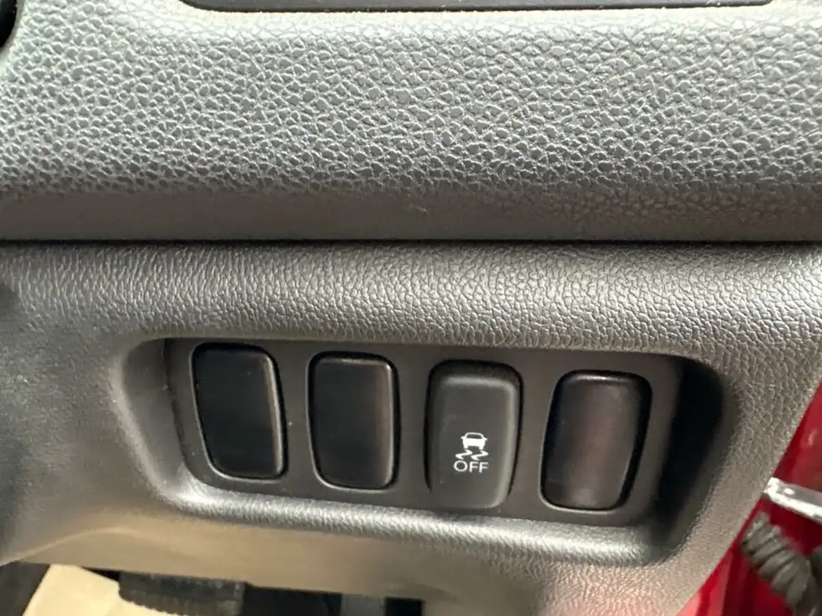 2015-mitsubishi-asx-22di-d-zc-h-big-36