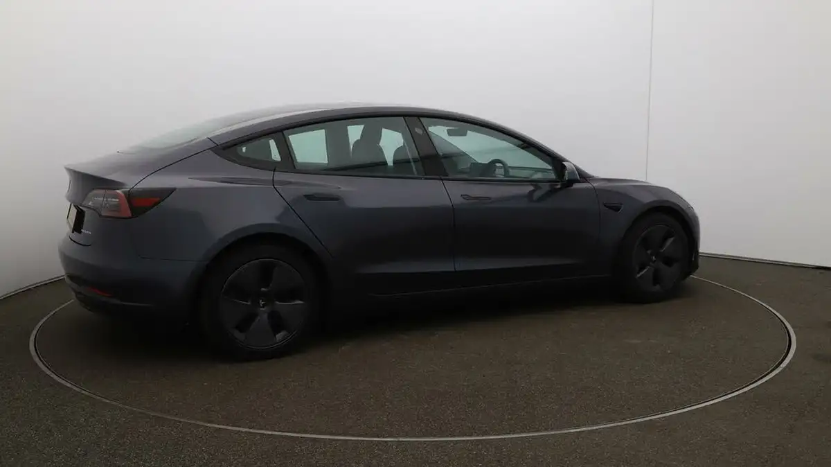 2021-tesla-model-3-e-long-range-awd-big-50