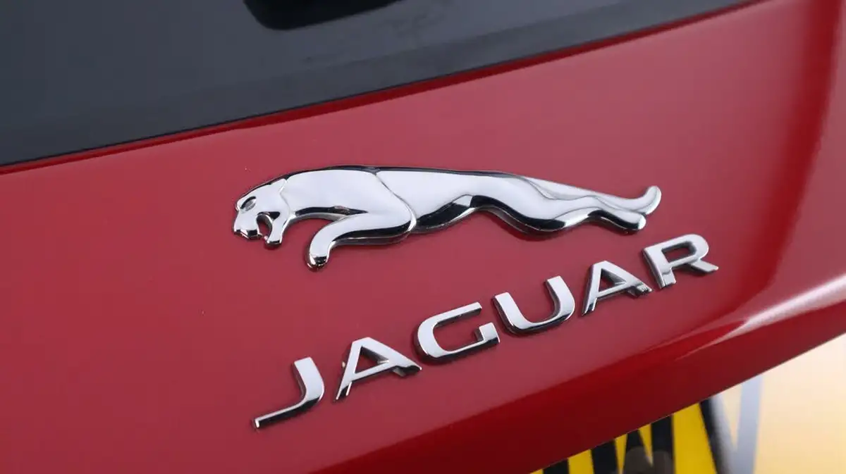 2019-jaguar-e-pace-20-i4d-r-dynamic-150ps-big-19