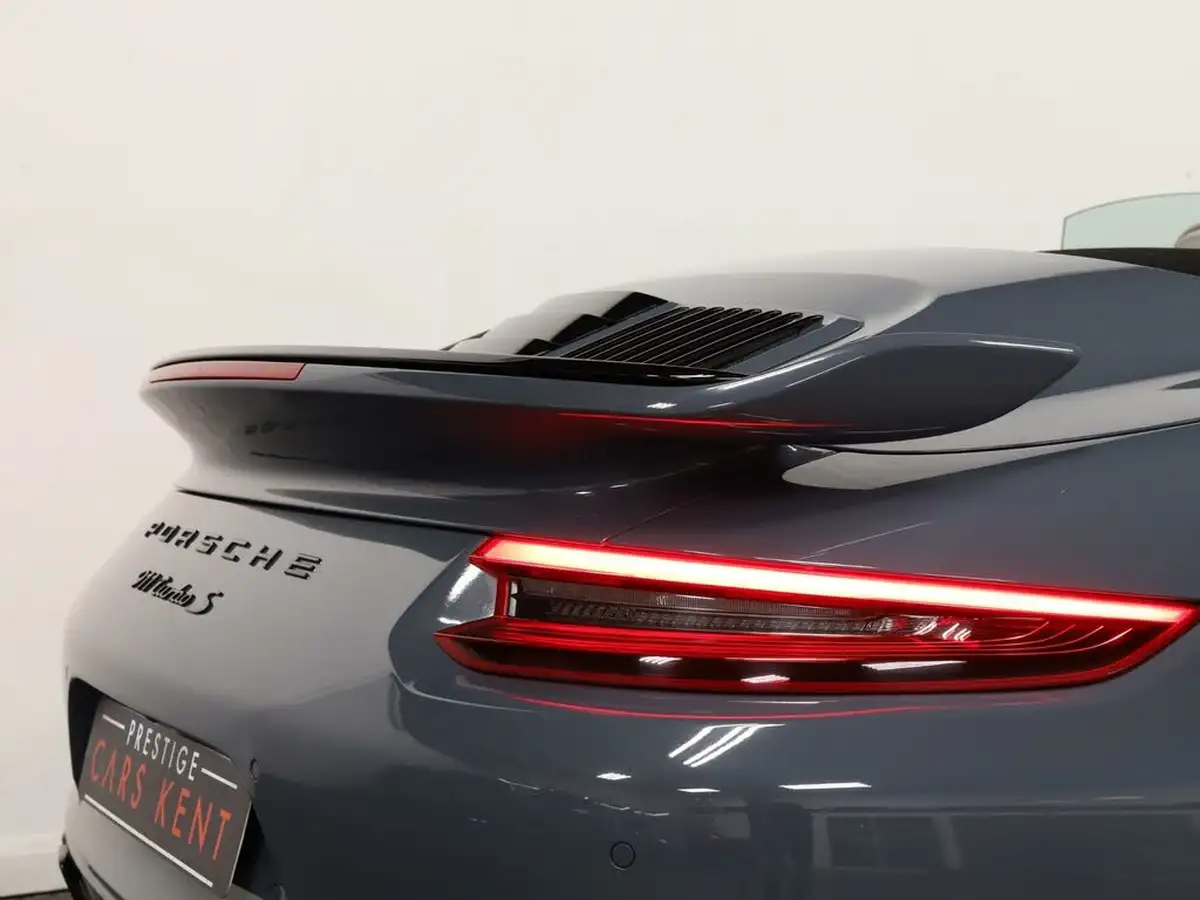 2017-porsche-911-38-turbo-s-cabriolet-big-20