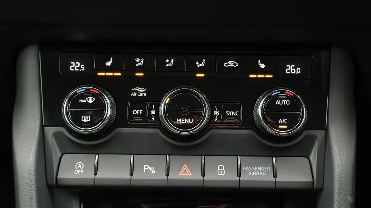 2023-skoda-karoq-15-tsi-se-l-dsg-big-12
