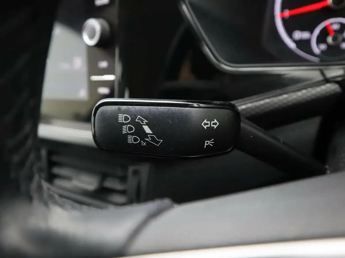 2020-volkswagen-t-cross-10-tsi-se-95ps-big-31