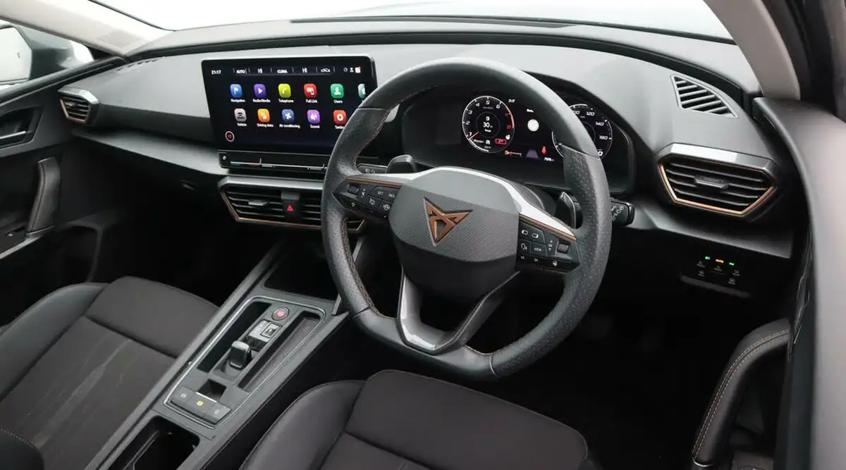 2023-cupra-leon-nf-15-etsi-v1-hatchback-big-9