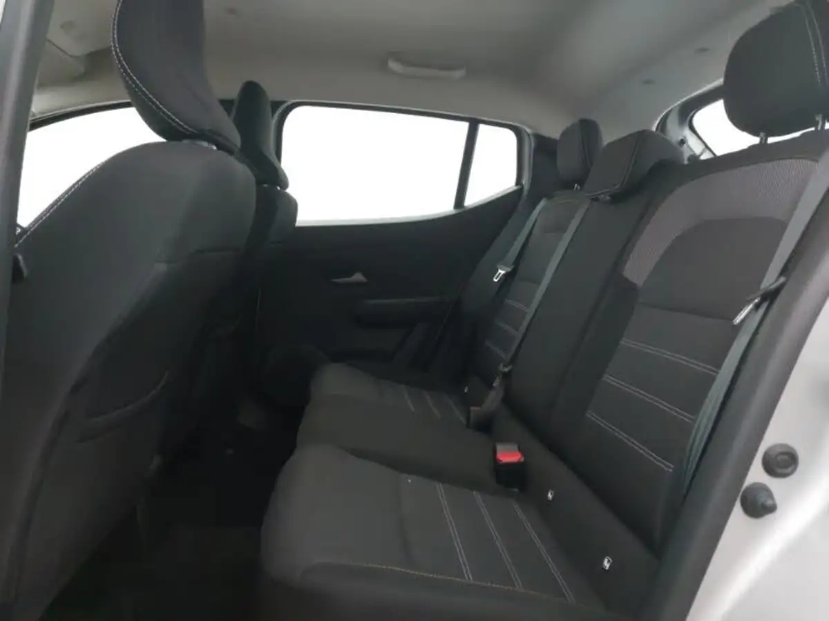 2024-dacia-sandero-stepway-10-tce-expression-90bhp-big-5