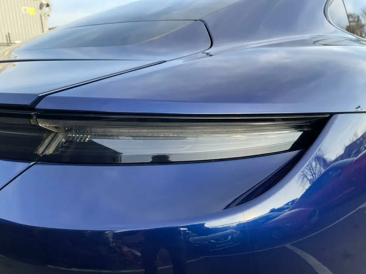2020-porsche-taycan-e-turbo-s-big-61