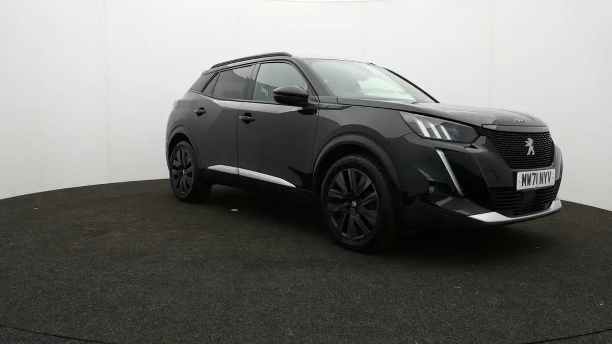 2021-peugeot-2008-suv-e-gt-premium-50kwh-big-38