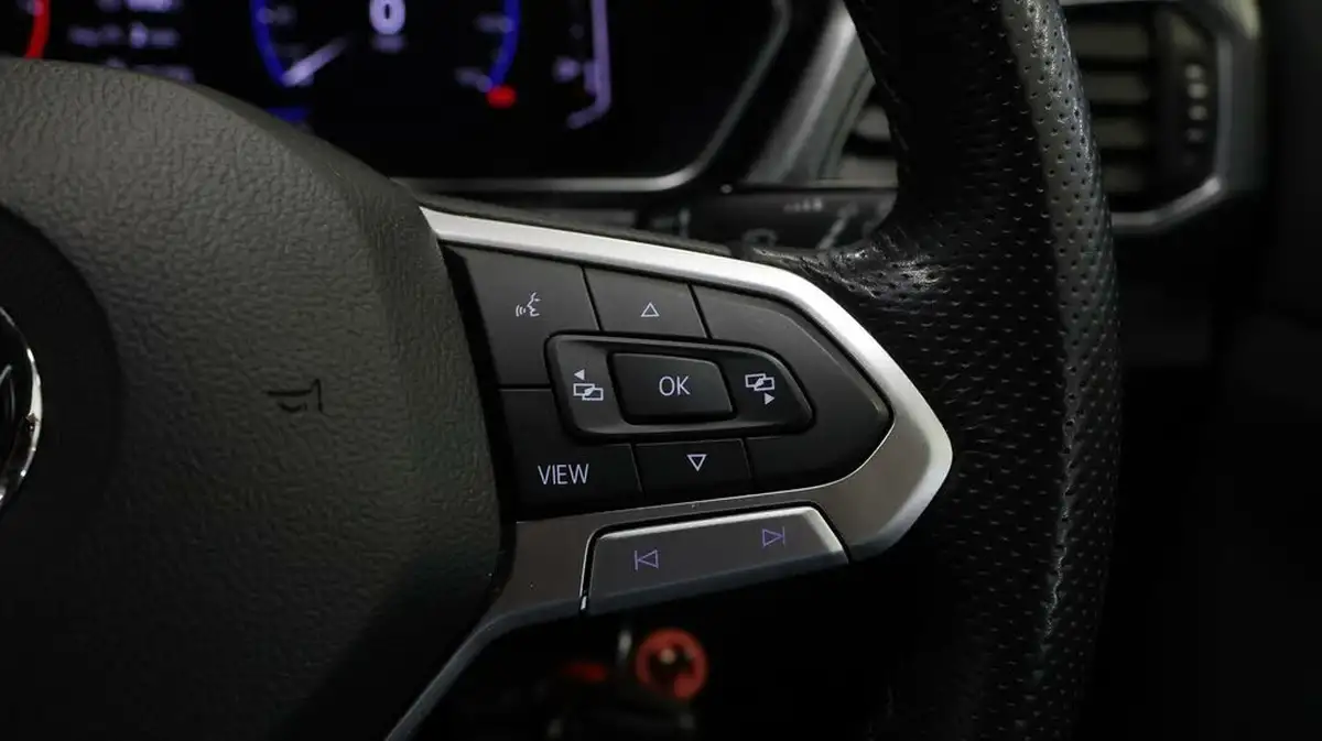 2020-volkswagen-t-cross-10-tsi-r-line-110ps-big-23