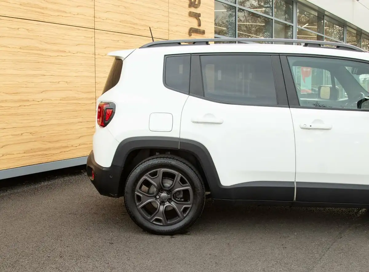 2021-jeep-renegade-10-gse-80th-anniversary-big-10