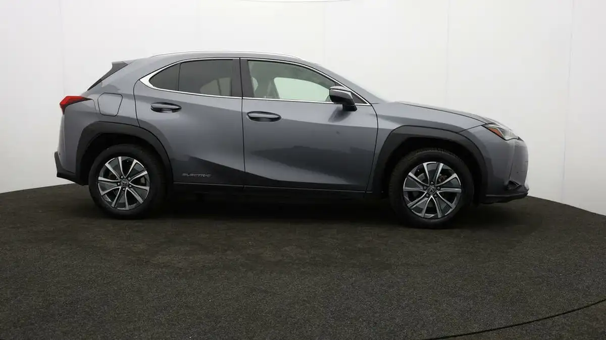 2021-lexus-ux-300e-e-ux-big-38