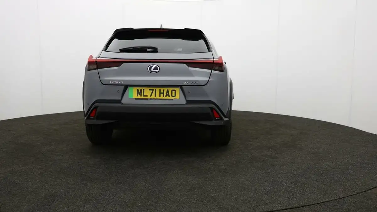 2021-lexus-ux-300e-e-ux-big-62