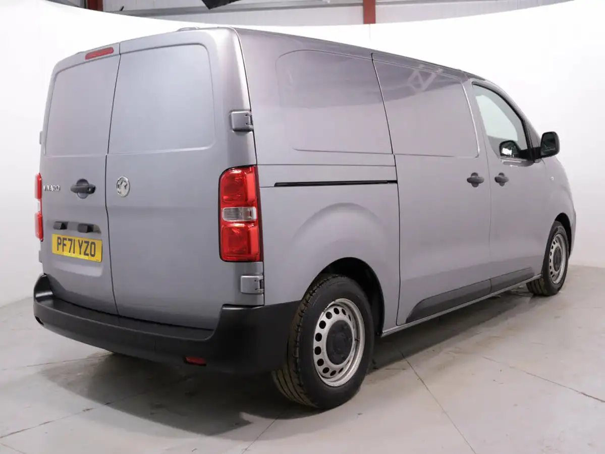 2022-vauxhall-vivaro-15td-2700-l1h1-dynamic-120pseu6d-big-6