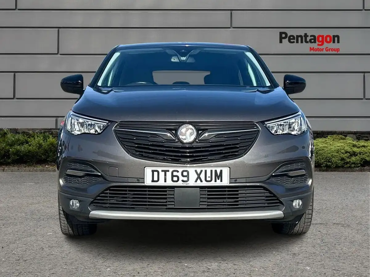 2020-vauxhall-grandland-x-12-sri-nav-big-12