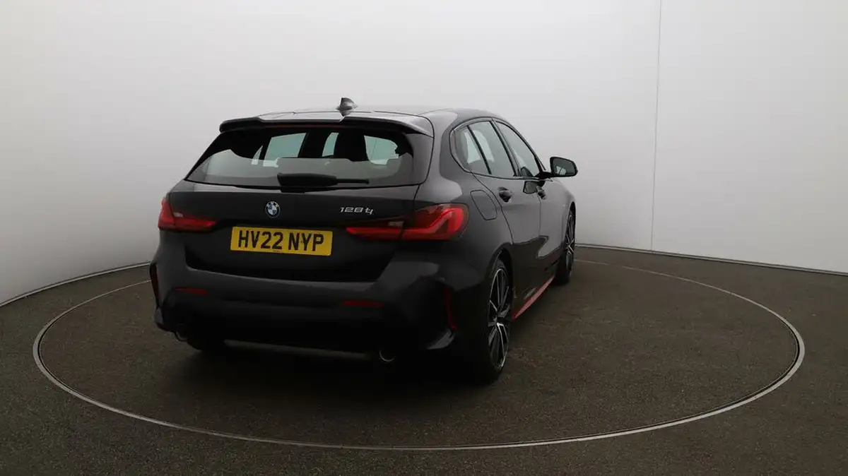 2022-bmw-1-series-20-128ti-lcp-big-47