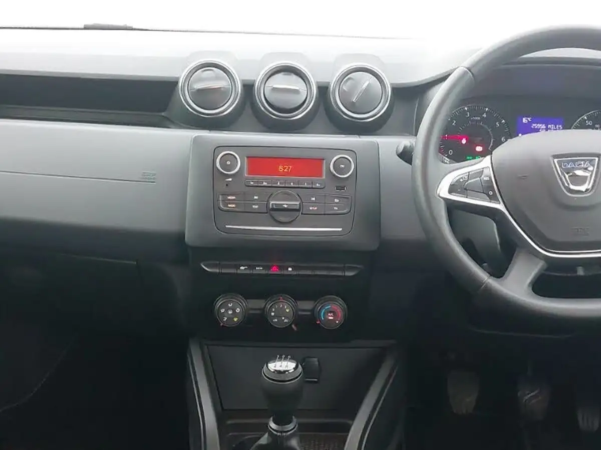 2019-dacia-duster-16-sce-essential-big-9