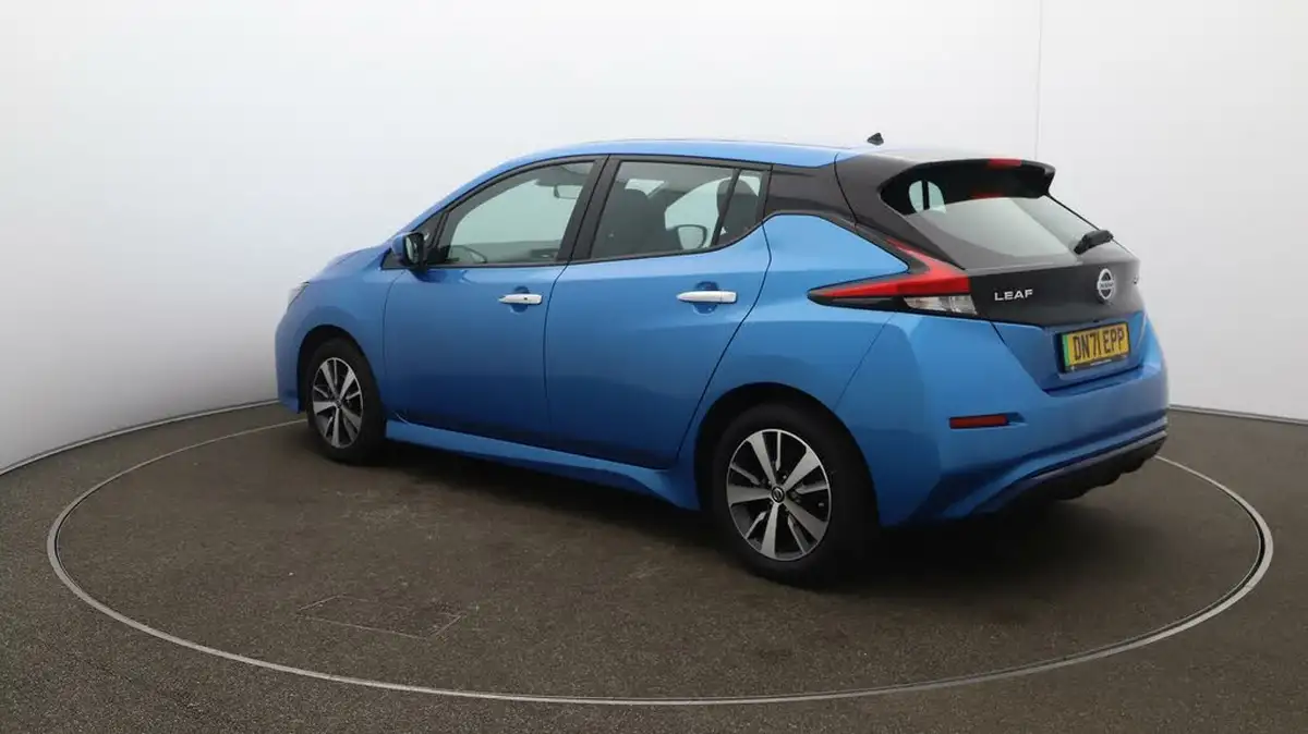 2021-nissan-leaf-e-acenta-big-5