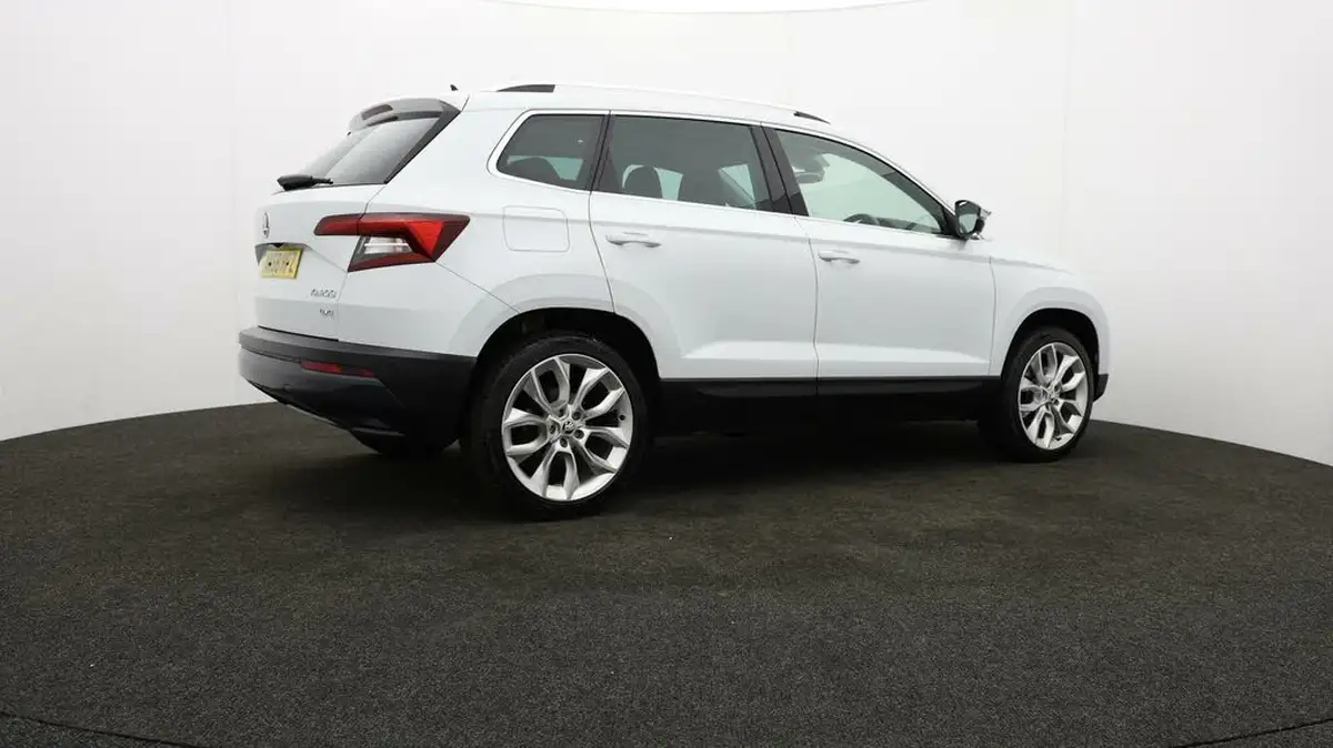2018-skoda-karoq-20tdi-edition-big-30