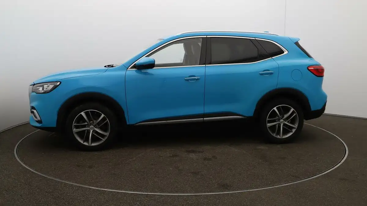 2022-mg-hs-15t-gdi-exclusive-162ps-big-65