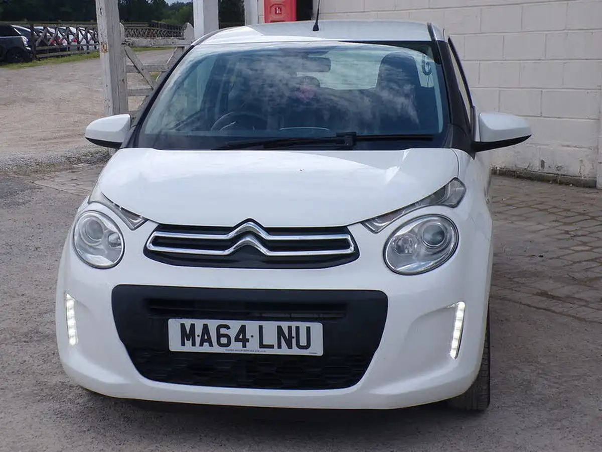 2014-citroen-c1-10-vti-feel-3d-big-2