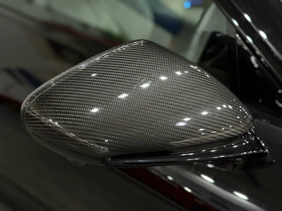 2020-porsche-taycan-e-turbo-s-big-39
