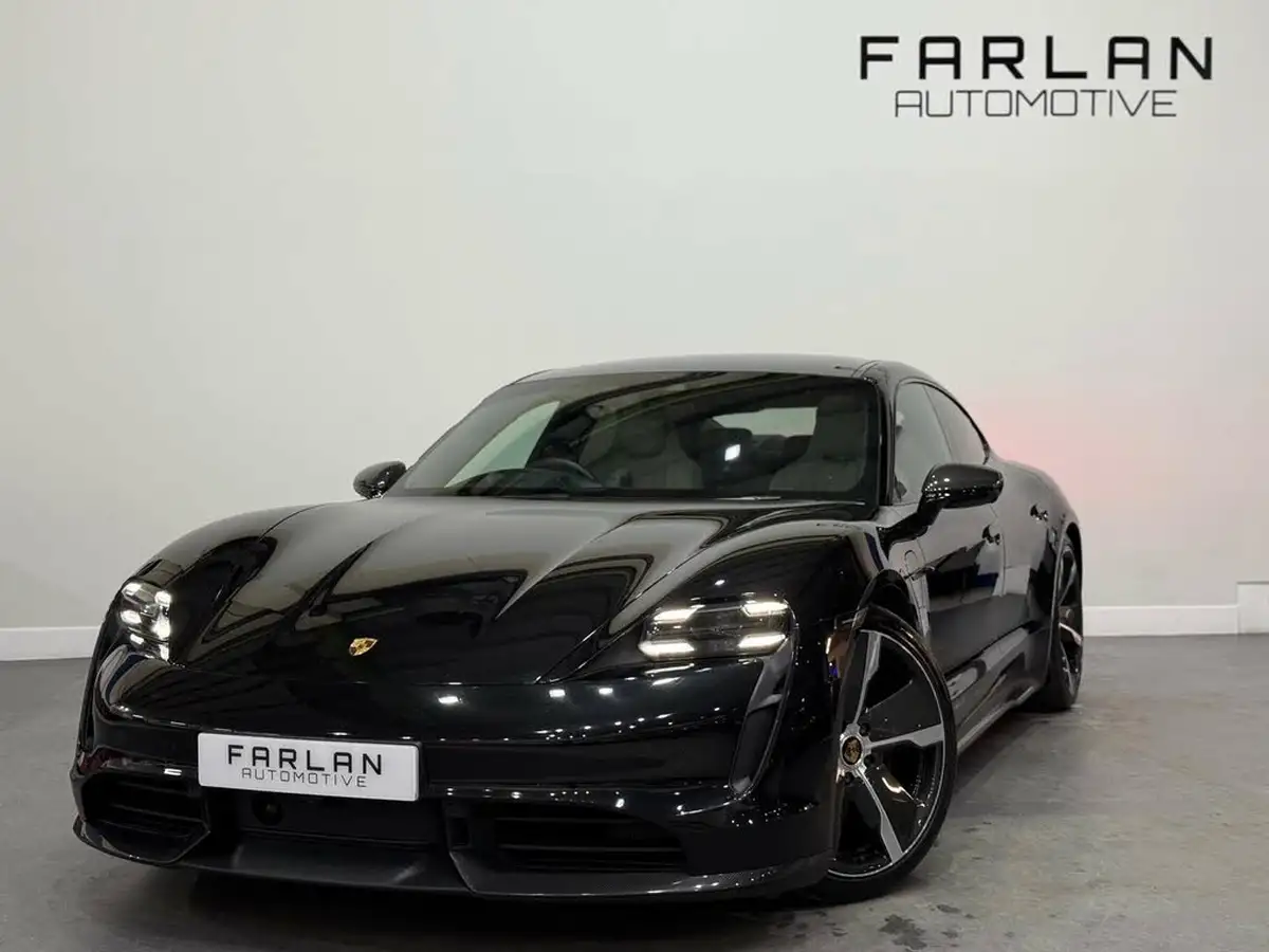 2020-porsche-taycan-e-turbo-s-big-15