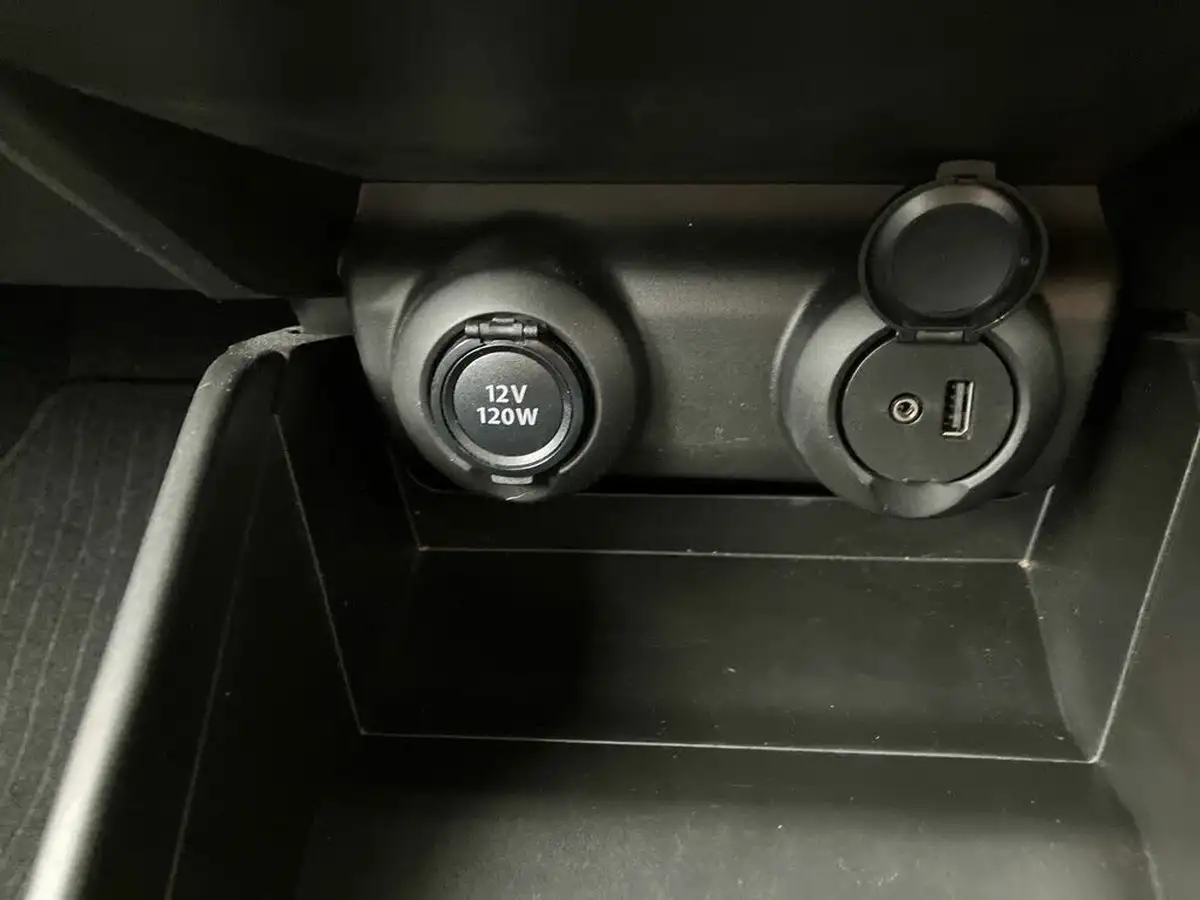 2023-suzuki-swift-12-dualjet-sz-l-big-20