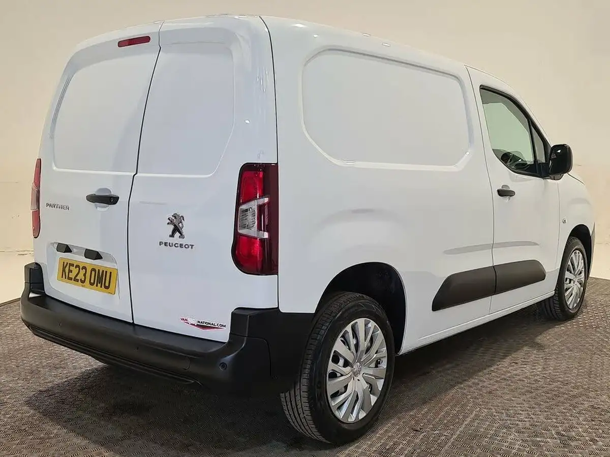 2023-peugeot-partner-15-bluehdi-1000-professional-premium-100pseu6d-big-22