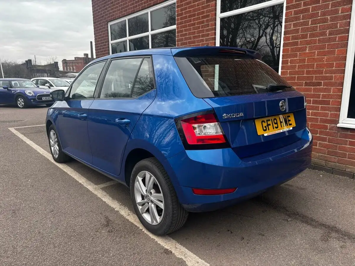 2019-skoda-fabia-10-tsi-se-109ps-hatchback-dsg-big-6
