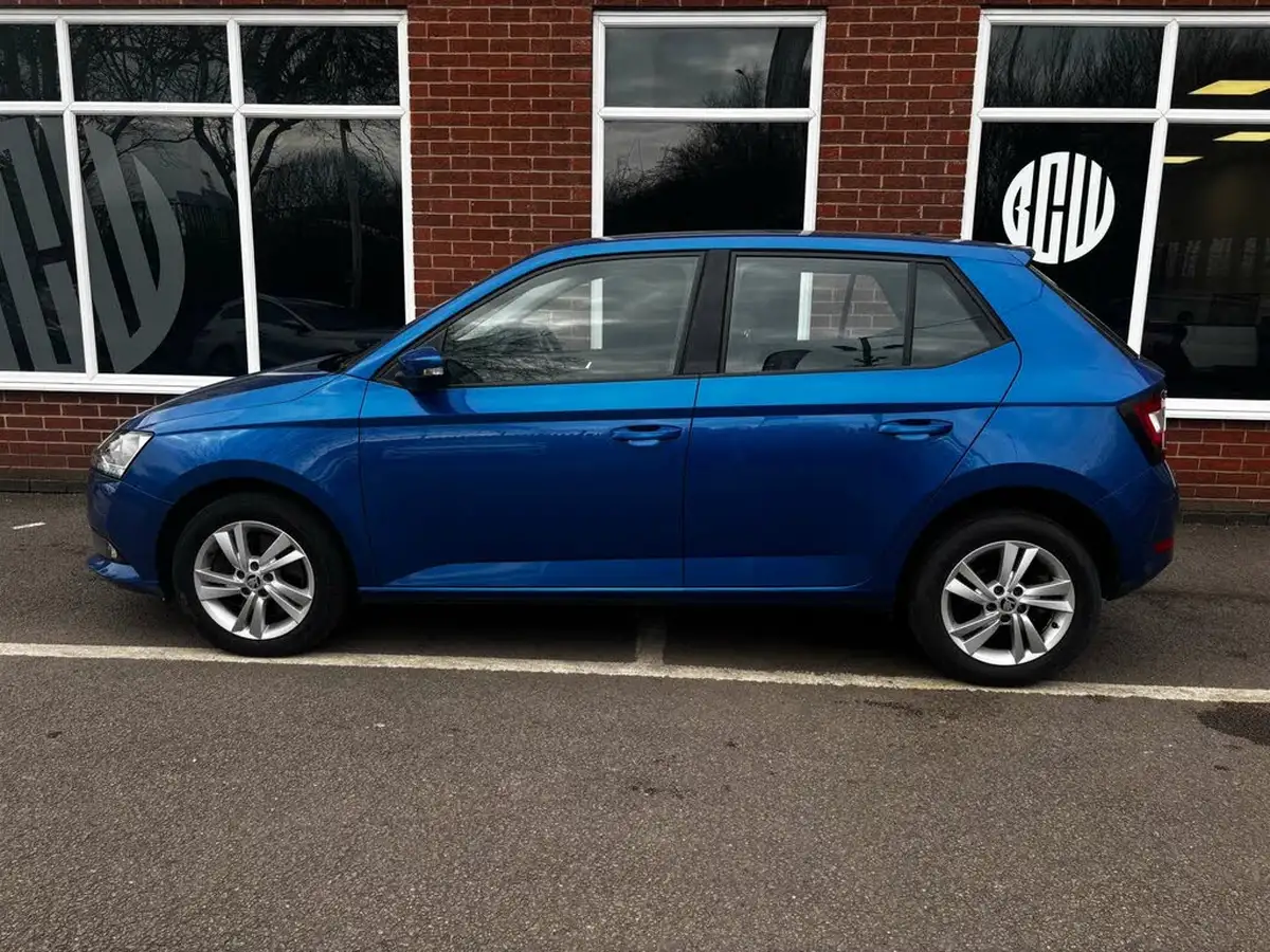 2019-skoda-fabia-10-tsi-se-109ps-hatchback-dsg-big-2