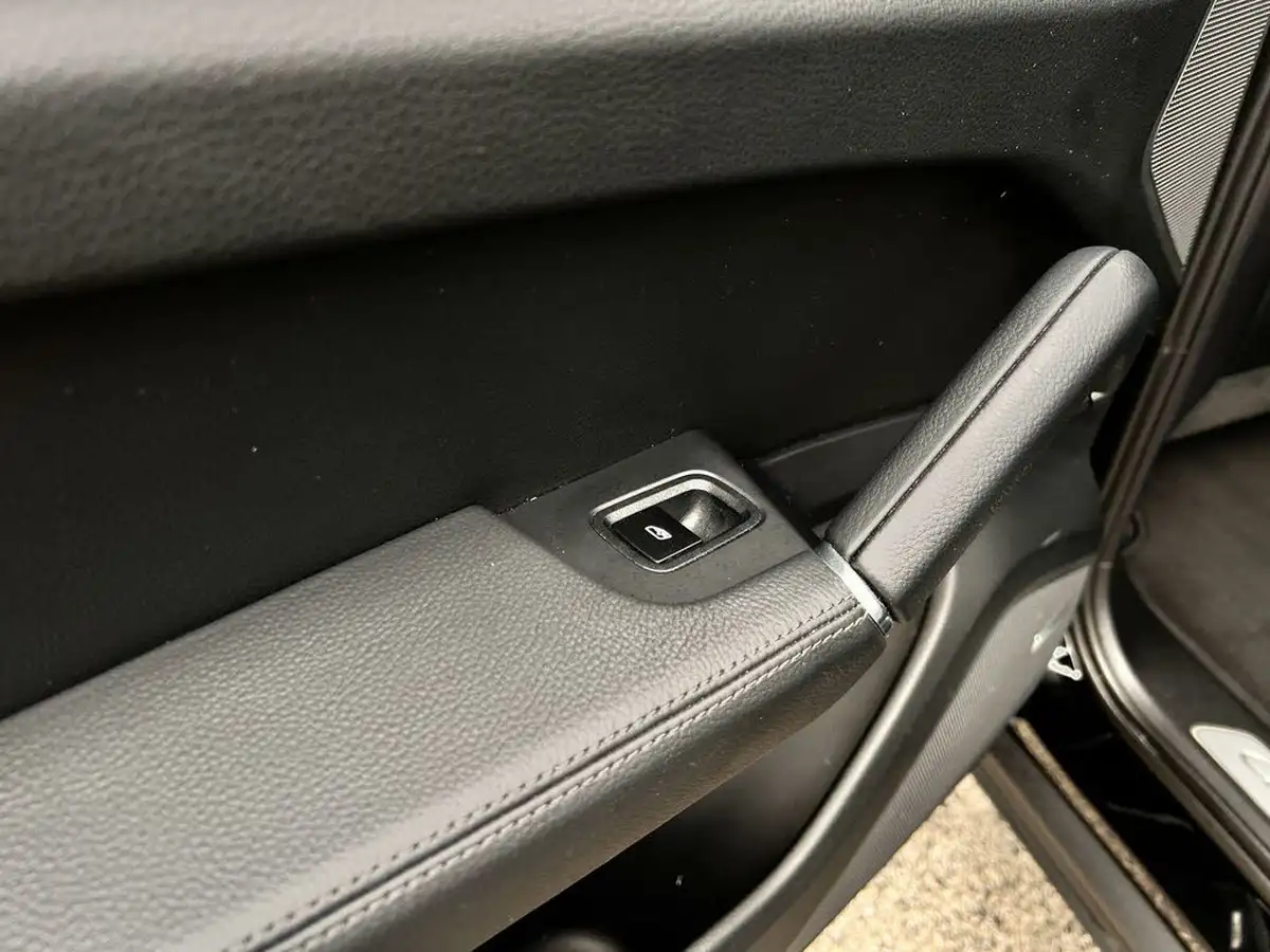 2023-porsche-cayenne-30-v6-platinum-edition-station-wagon-big-41
